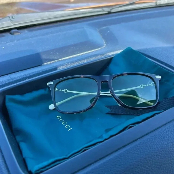 Gucci sunglasses - Picture 1 of 5